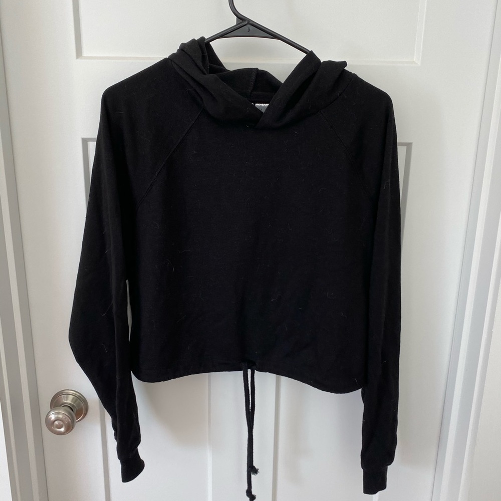 Black cropped hoodie